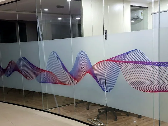 Gradient-wave frosted glass partition: Glass & Frost
