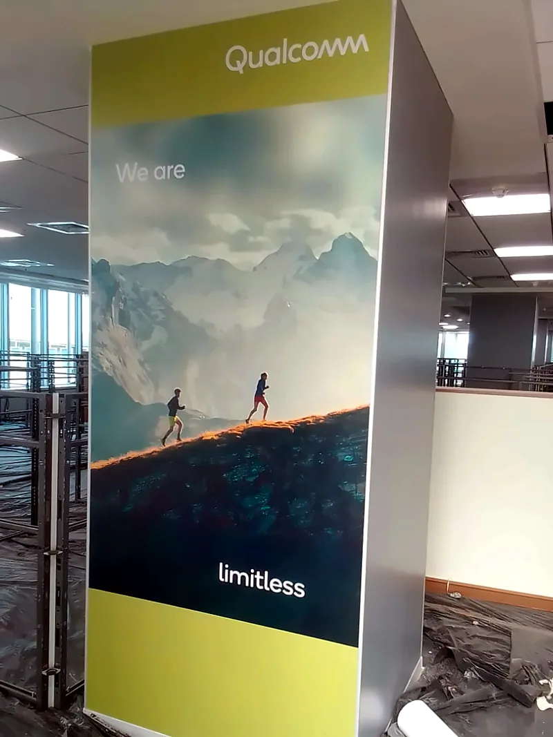Free-standing printed graphic: UV Flatbed Printing